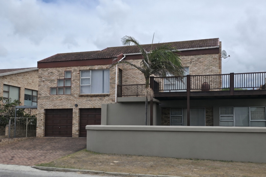 5 Bedroom Property for Sale in Ferreira Town Eastern Cape
